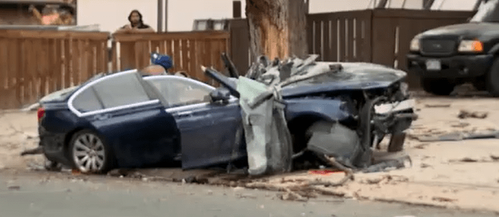 Read more about the article Car hits tree after 2-vehicle crash in Aurora