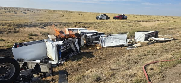 Read more about the article Semitruck rolls over, catches fire near Rocky Ford