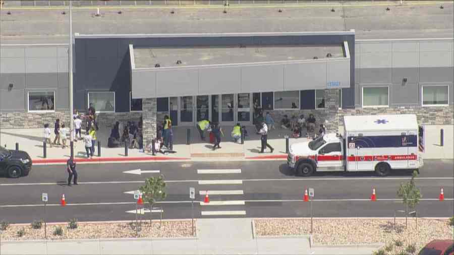 Read more about the article Firetruck, ambulances at Commerce City school after nearby gas line break