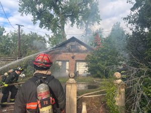 Read more about the article Fire crews tackle small outbuilding blaze off Mississippi Avenue early Saturday