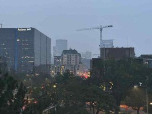 Read more about the article Seeing smoke? West Coast wildfire pollutants settle into I-25 corridor Thursday