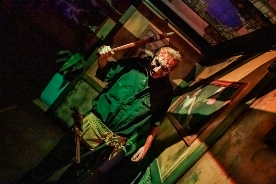 You are currently viewing This Colorado haunted house was named among the best in America