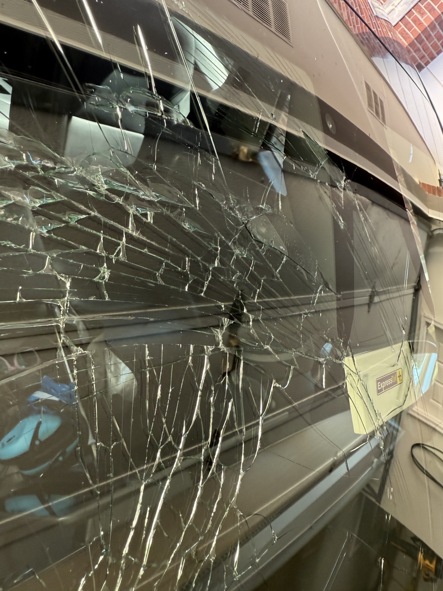 You are currently viewing Thrown object smashes windshields in Centennial; Deputies investigating