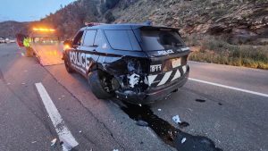Read more about the article Idaho Springs police vehicle hit by suspected drunk driver after stopping high-speed racers on I-70