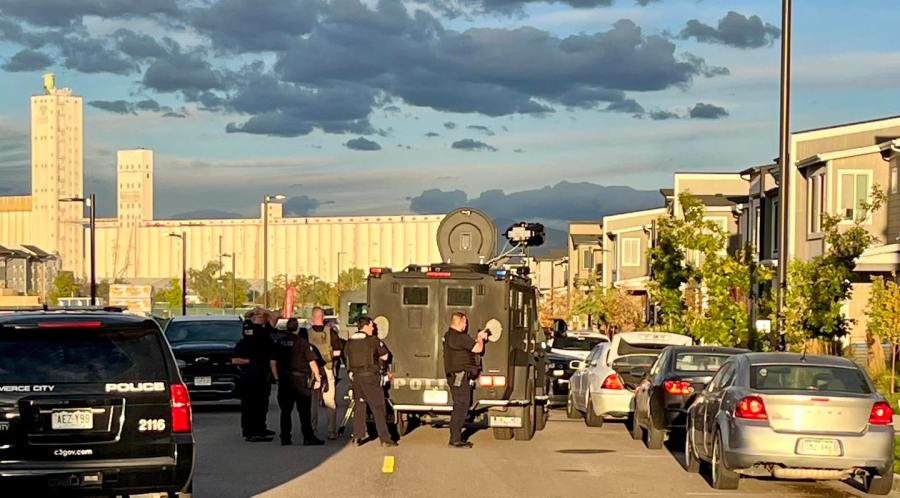 You are currently viewing SWAT respond to barricade situation in Commerce City after reported shots fired