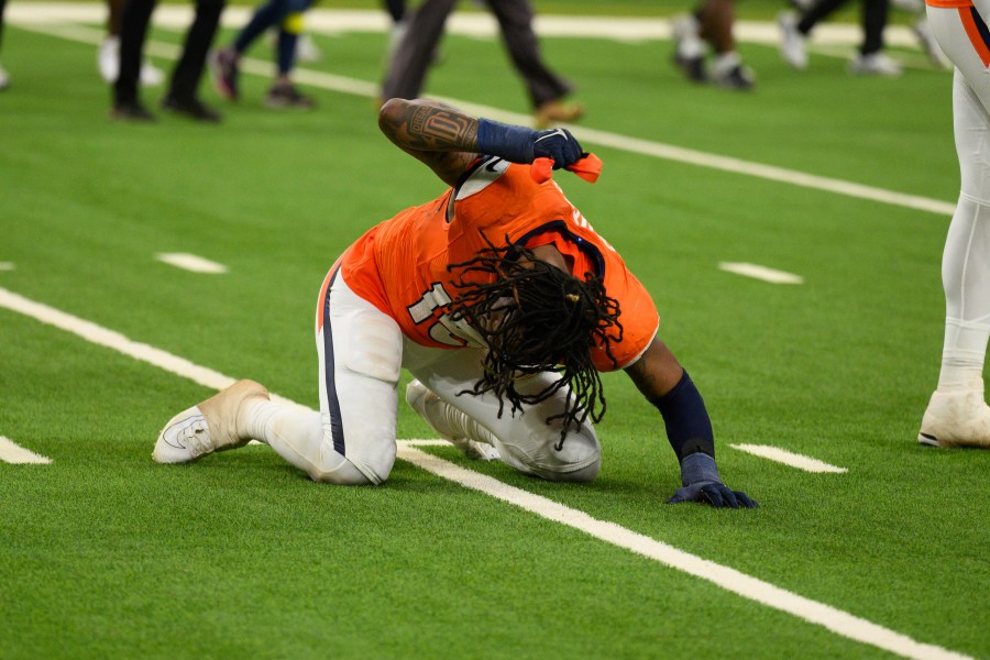 You are currently viewing Spencer Shrader converts from 45 yards after penalty on 60-yard miss and Colts beat Broncos 29-28