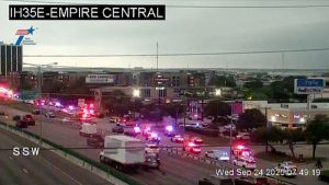 Read more about the article 3 shot at Dallas immigration office; shooter dead, official says