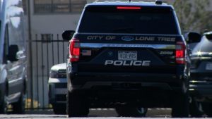 Read more about the article 2 facing charges after throwing rocks at tow truck driver in Lone Tree