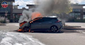 Read more about the article Electric vehicle catches fire in Littleton shopping center parking lot, businesses evacuated