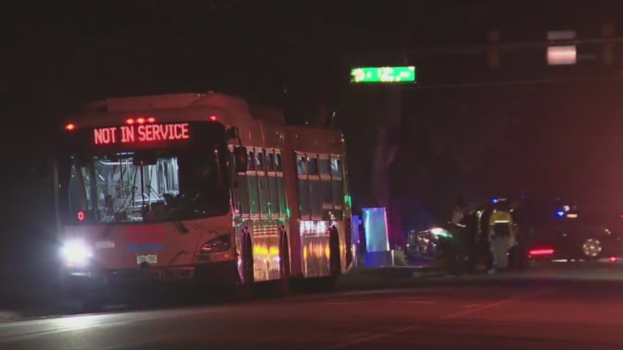 You are currently viewing 6 sent to hospital in Aurora crash involving bicycle, RTD bus and 2 cars