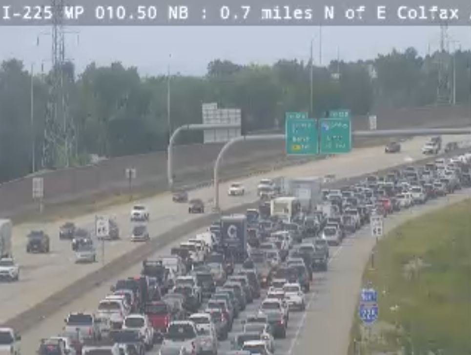 You are currently viewing 1 killed in 4-vehicle crash, I-225 northbound reopened in Aurora: Police