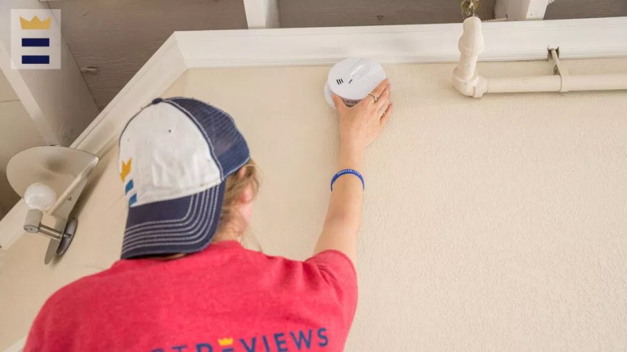 You are currently viewing Volunteers go door-to-door in Golden to install, replace hundreds of smoke detectors