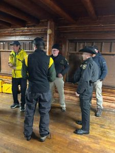 Read more about the article K-9s, drones, search teams find missing mother and son reported missing near Echo Lake