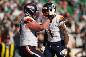 Read more about the article Broncos rally from 14-point deficit to hand Eagles their first loss of the season, 21-17