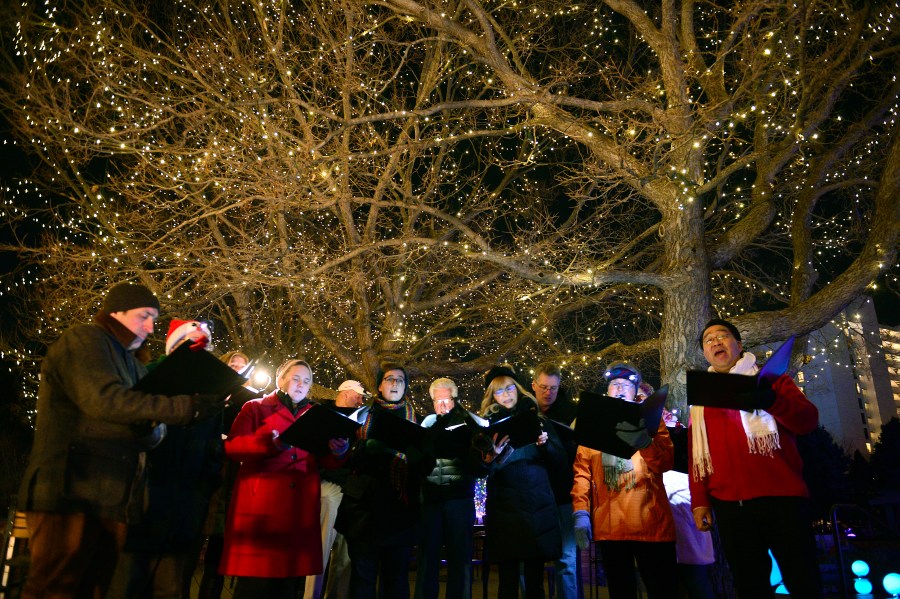 Read more about the article Jingle all the way: Colorado radio station announces start of wall-to-wall Christmas music