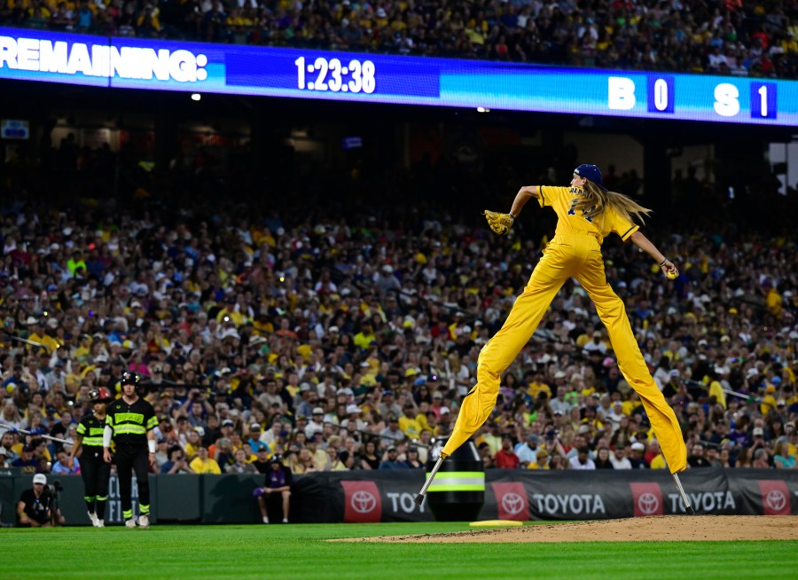 You are currently viewing Savannah Bananas will return to Coors Field in 2026, facing new team