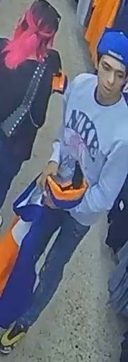 Read more about the article Deputies searching for knife-wielding suspect, accomplice in Rally House theft