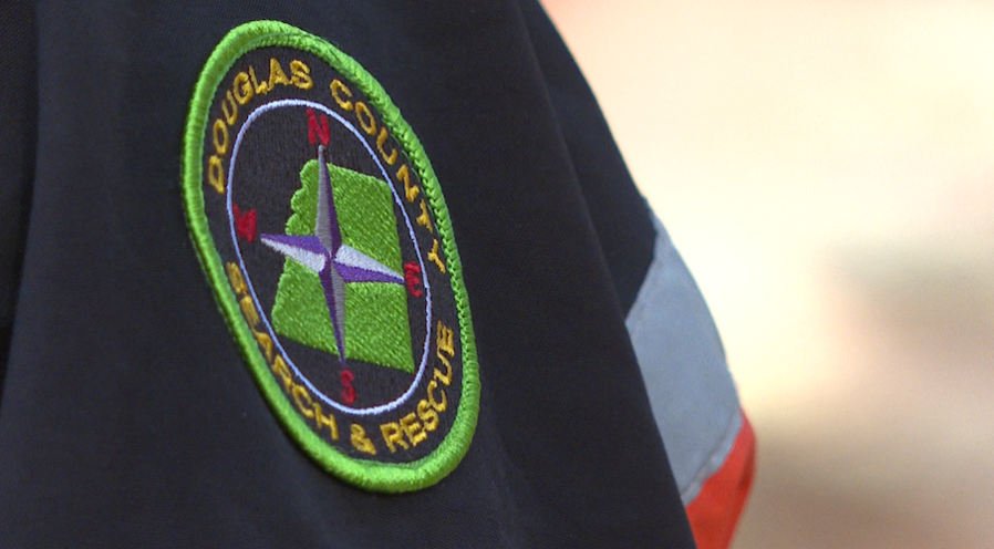 You are currently viewing Lost hikers, dogs rescued in Douglas County on Sunday evening