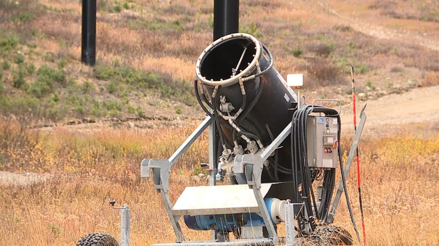 Read more about the article Ski areas along Loveland Pass start up snow guns for the 2025-26 season