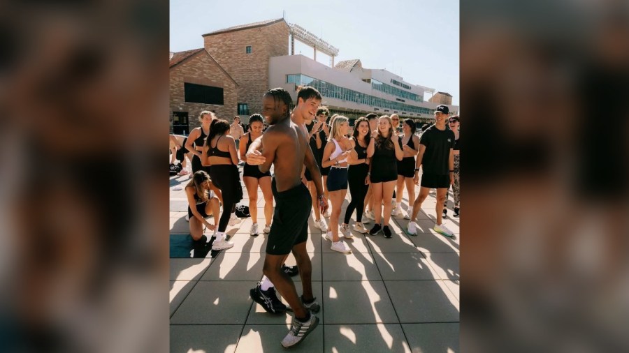 Read more about the article John Summit works out with locals ahead of show that drew thousands to Boulder