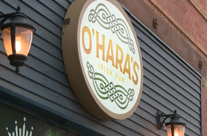 Read more about the article Colorado bars get ready to host early watch parties for the Denver Broncos' game