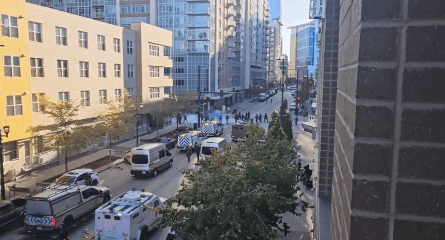 You are currently viewing Denver police: Several arrested after 'group of protesters' tries to access I-25